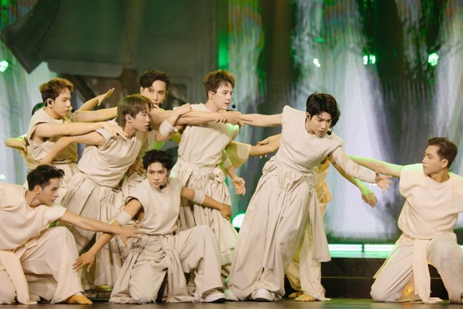 Concert 100.000 khán giả và cách Anh trai vượt ngàn chông gai thiết lập thị trường âm nhạc