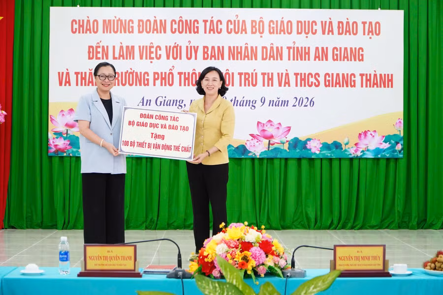 0-ag-thu-truong-0.jpg