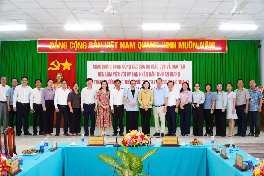 0-ag-thu-truong.jpg