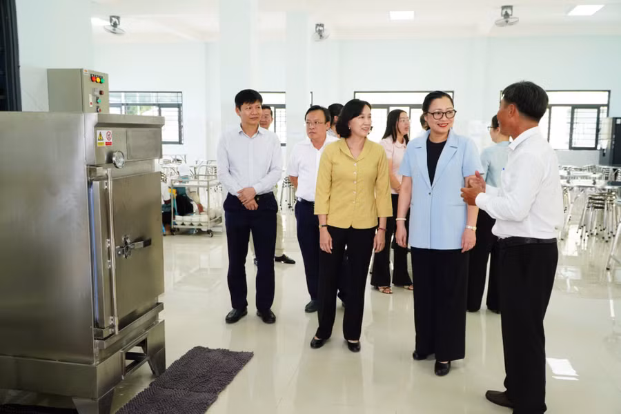 0-ag-thu-truong-37.jpg