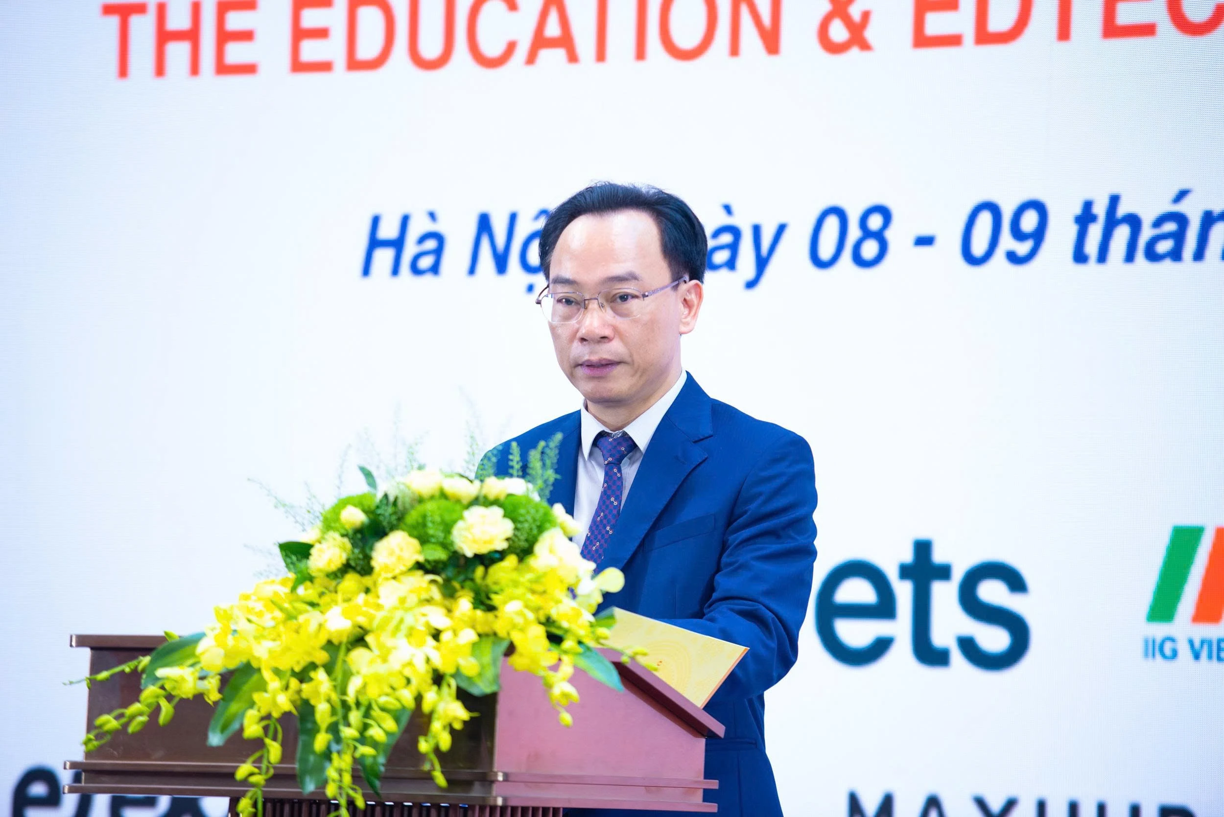 bt-phat-bieu-khai-mac.jpg