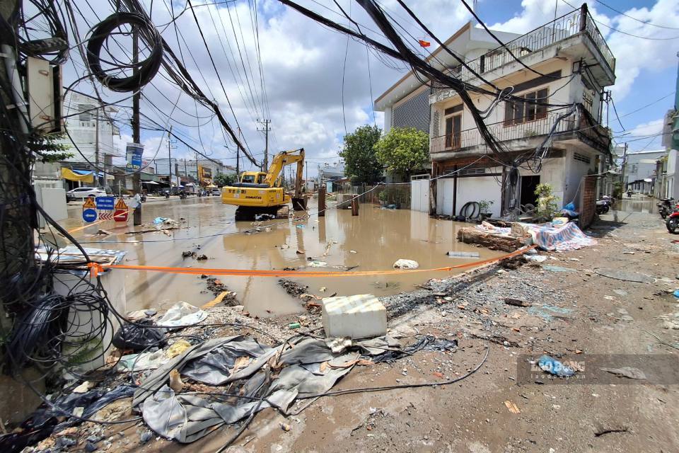 Dự án Quốc lộ 91 đang được thi công. Ảnh: Tạ Quang (ảnh chụp ngày 28.9)